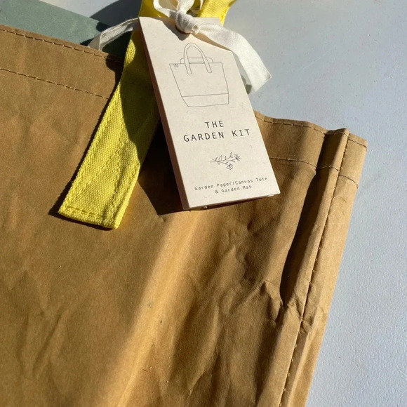 NWT Heartfelt by Anthropologie GardenTote and Kneeling Pad Gift Set - Picture 4 of 12